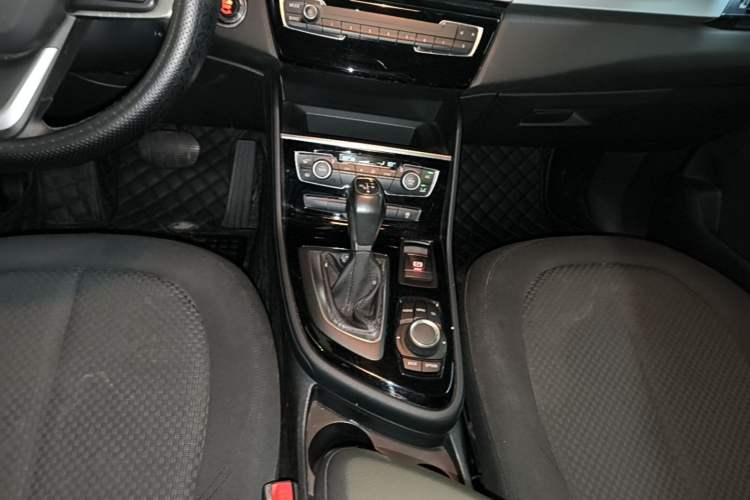 Used BMW 2 Series Gran Tourer 2015 218i Leading Model Gear Lever