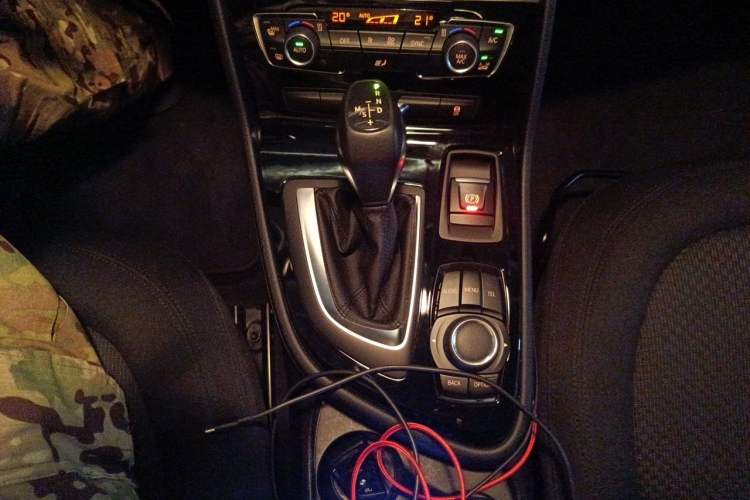 Used BMW 2 Series Gran Tourer 2015 218i Leading Model Gear Lever