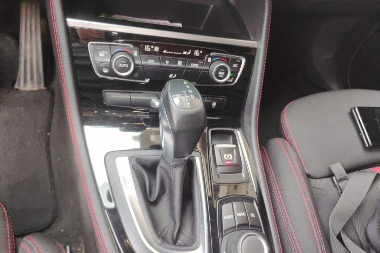 Used BMW 2 Series Gran Tourer 2015 218i Sports Design Package Gear Lever