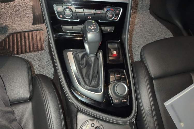 Used BMW 2 Series Gran Tourer 2015 218i Sports Design Package Gear Lever
