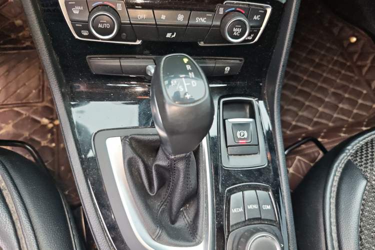 Used BMW 2 Series Gran Tourer 2015 218i Leading Model Gear Lever