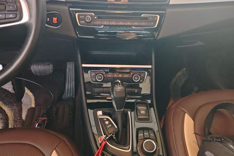 Used BMW 2 Series Gran Tourer 2015 218i Leading Model Gear Lever