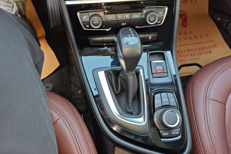 Used BMW 2 Series Gran Tourer 2015 218i Leading Model Gear Lever
