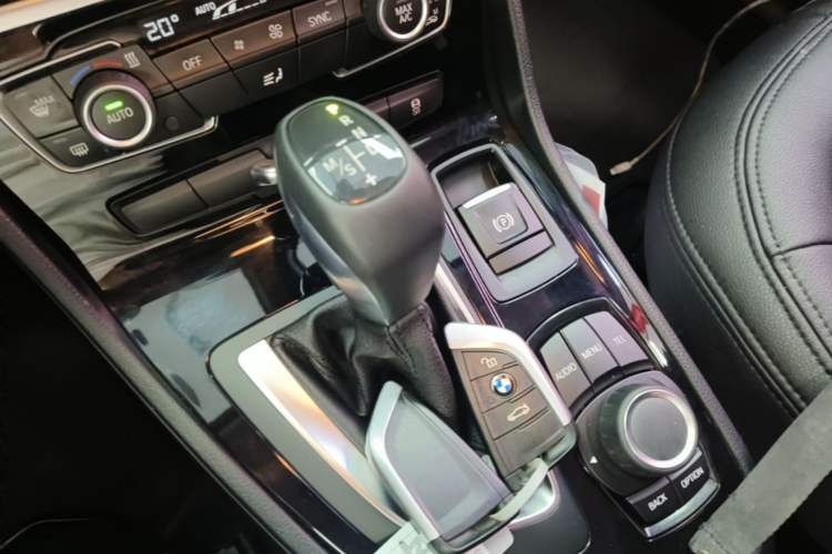 Used BMW 2 Series Gran Tourer 2015 218i Leading Model Gear Lever