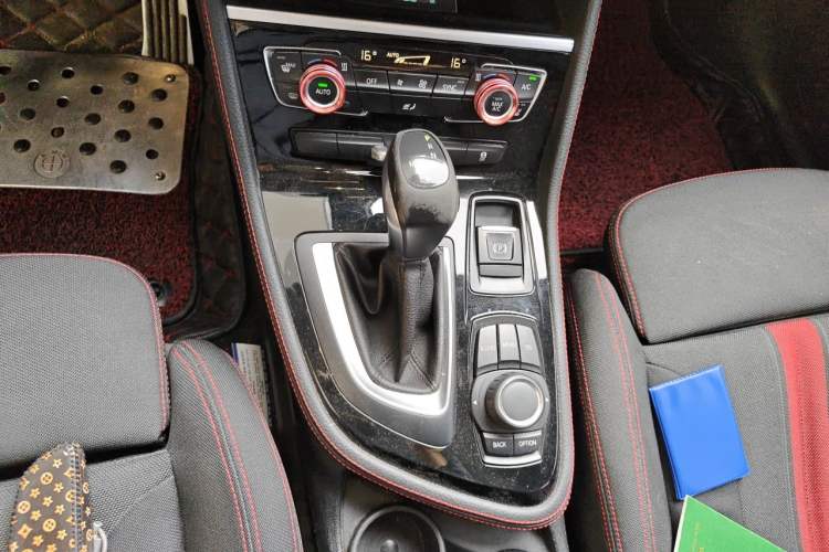Used BMW 2 Series Gran Tourer 2015 218i Sports Design Package Gear Lever