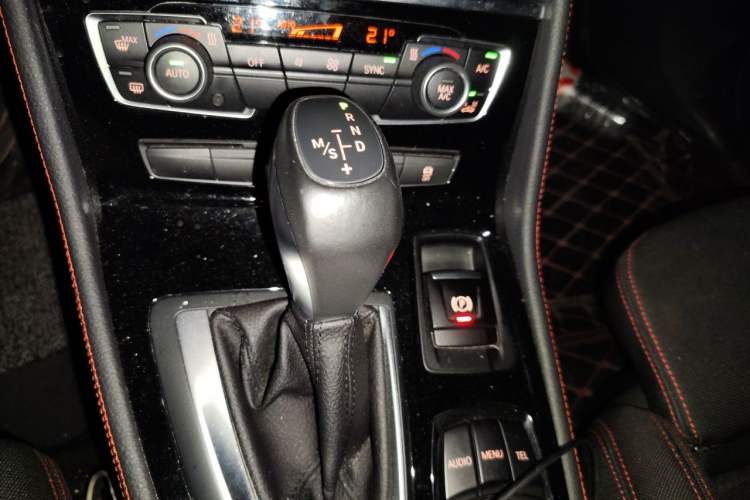 Used BMW 2 Series Gran Tourer 2015 218i Sports Design Package Gear Lever