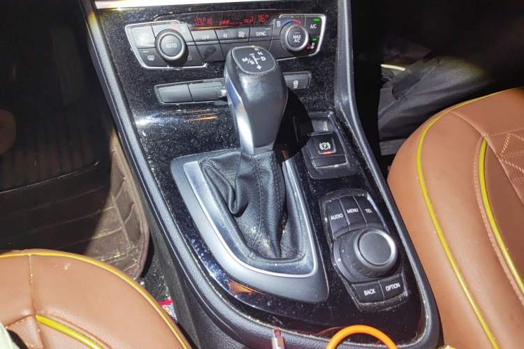 Used BMW 2 Series Gran Tourer 2015 218i Leading Model Gear Lever