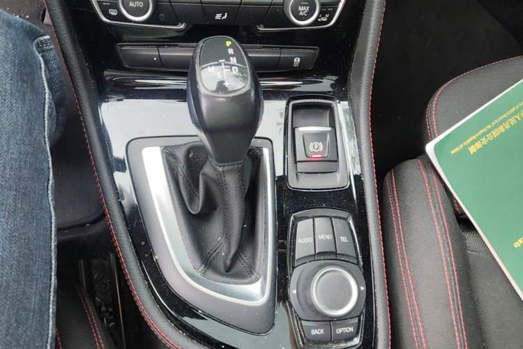 Used BMW 2 Series Gran Tourer 2015 218i Sports Design Package Gear Lever