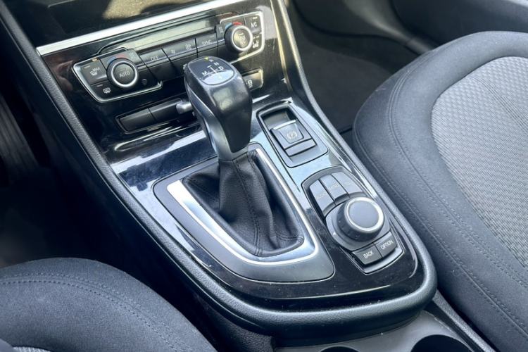 Used BMW 2 Series Gran Tourer 2015 218i Leading Model Gear Lever