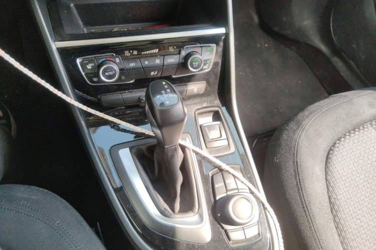Used BMW 2 Series Gran Tourer 2015 218i Leading Model Gear Lever