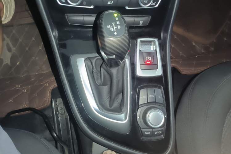 Used BMW 2 Series Gran Tourer 2015 218i Leading Model Gear Lever