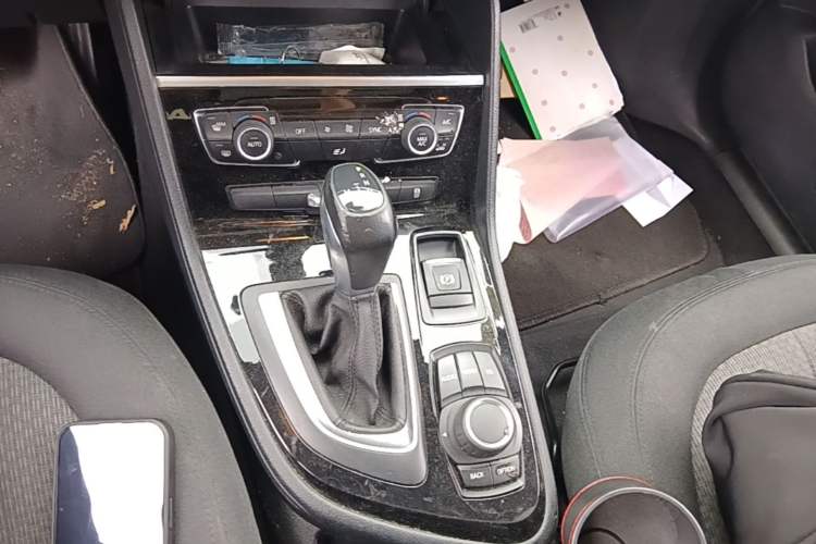 Used BMW 2 Series Gran Tourer 2015 218i Leading Model Gear Lever