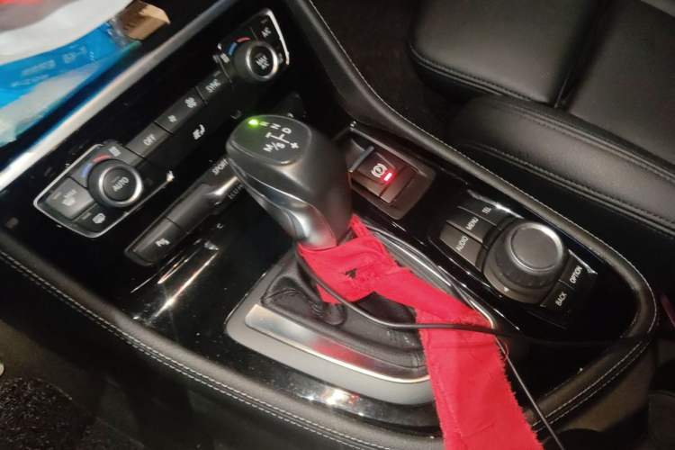Used BMW 2 Series Gran Tourer 2015 218i Sports Design Package Gear Lever