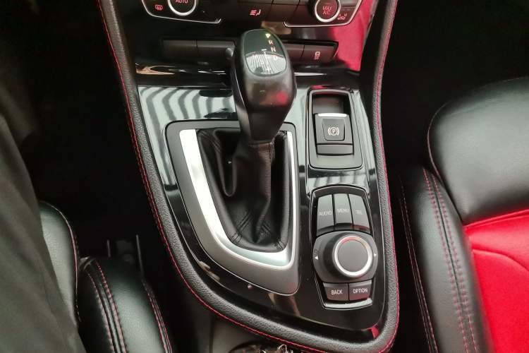 Used BMW 2 Series Gran Tourer 2015 218i Sports Design Package Gear Lever