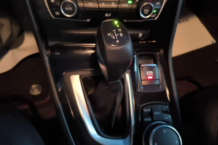 Used BMW 2 Series Gran Tourer 2015 218i Leading Model Gear Lever