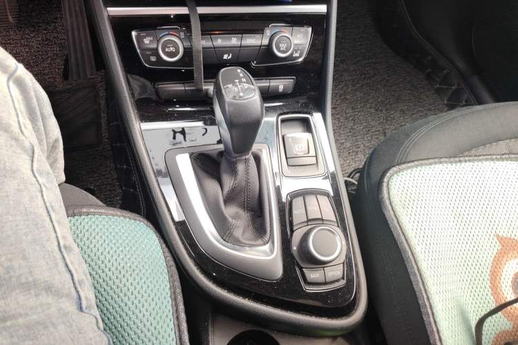 Used BMW 2 Series Gran Tourer 2015 218i Leading Model Gear Lever