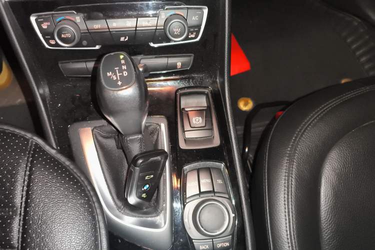 Used BMW 2 Series Gran Tourer 2015 218i Leading Model Gear Lever
