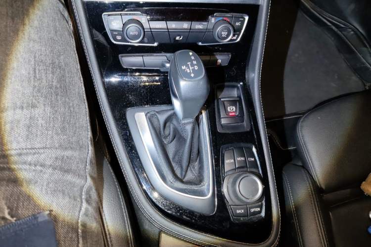 Used BMW 2 Series Gran Tourer 2015 218i Sports Design Package Gear Lever