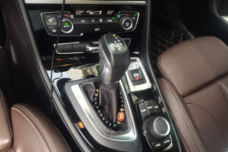 Used BMW 2 Series Gran Tourer 2015 218i Leading Model Gear Lever