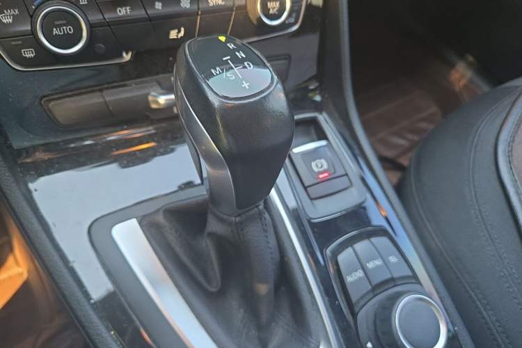 Used BMW 2 Series Gran Tourer 2015 218i Leading Model Gear Lever