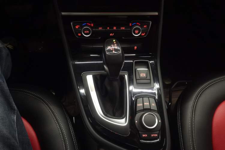 Used BMW 2 Series Gran Tourer 2015 218i Leading Model Gear Lever