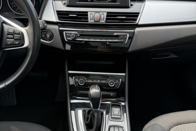 Used BMW 2 Series Gran Tourer 2015 218i Leading Model Gear Lever