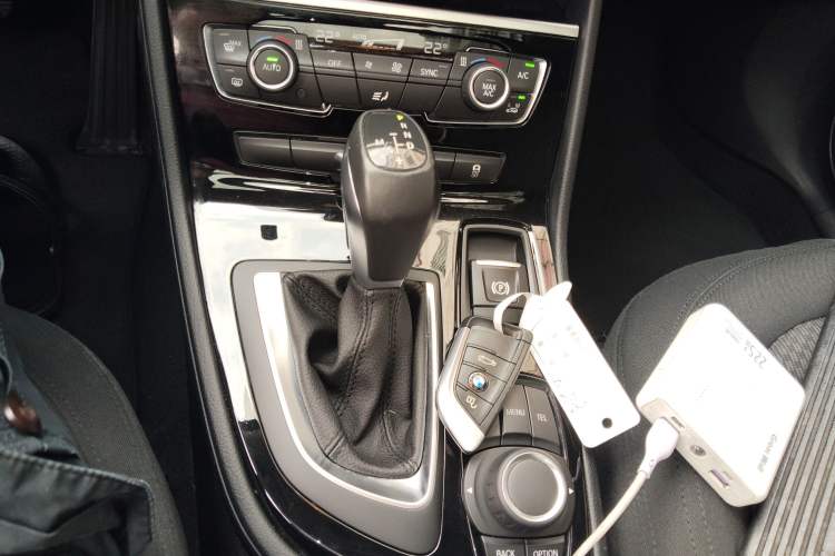 Used BMW 2 Series Gran Tourer 2015 218i Leading Model Gear Lever