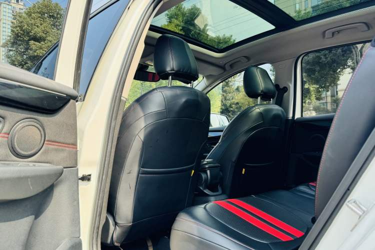 Used BMW 2 Series Gran Tourer 2015 218i Sports Design Package Interior 11