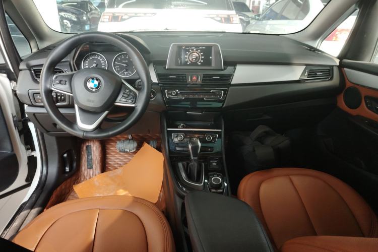 Used BMW 2 Series Gran Tourer 2015 218i Leading Model Interior 2