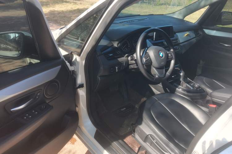 Used BMW 2 Series Gran Tourer 2015 218i Leading Model Interior 2