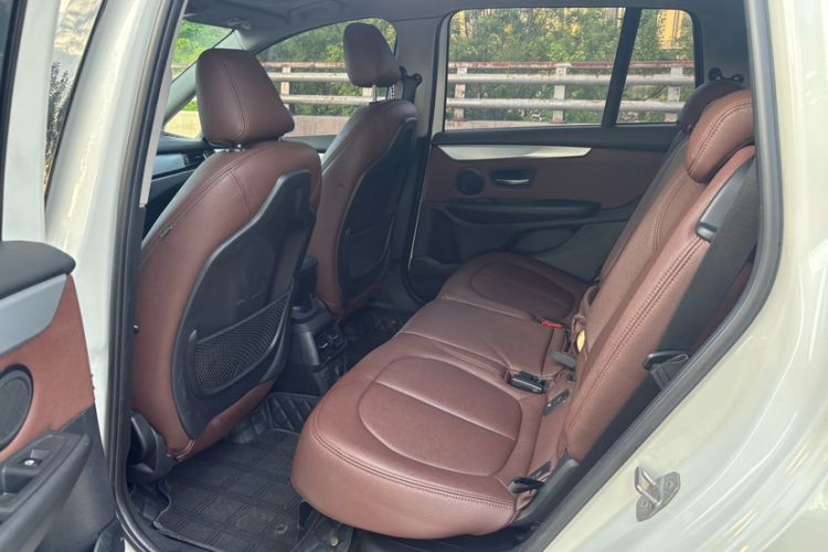 Used BMW 2 Series Gran Tourer 2015 218i Leading Model Interior 3