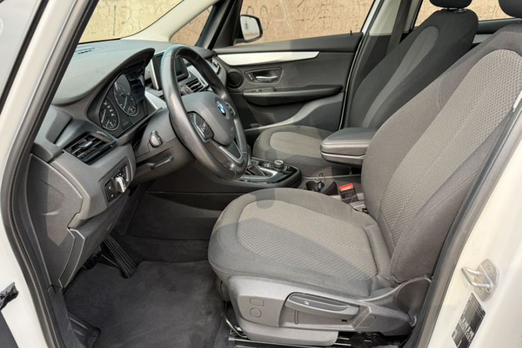 Used BMW 2 Series Gran Tourer 2015 218i Leading Model Interior 3