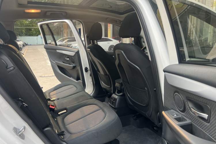 Used BMW 2 Series Gran Tourer 2015 218i Leading Model Interior 3