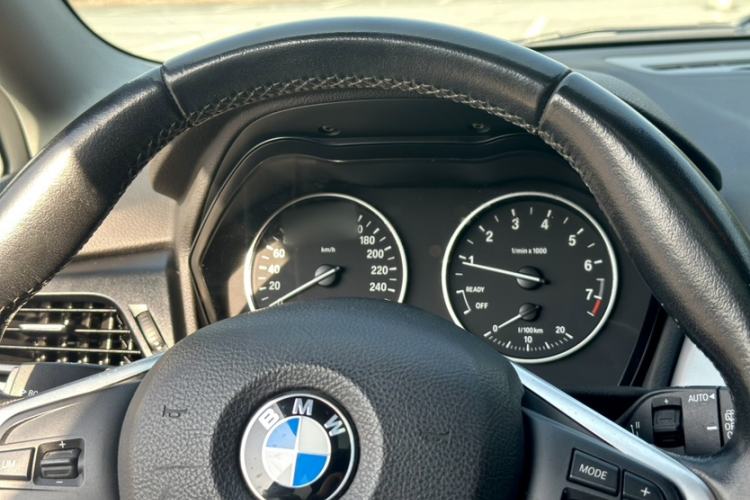 Used BMW 2 Series Gran Tourer 2015 218i Leading Model Interior 4