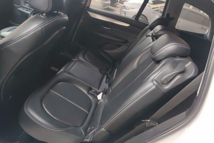 Used BMW 2 Series Gran Tourer 2015 218i Leading Model Interior 4