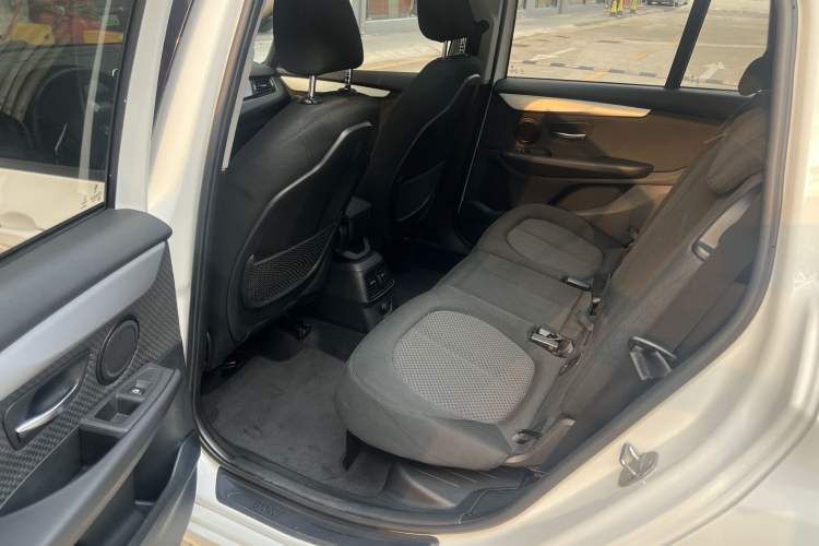 Used BMW 2 Series Gran Tourer 2015 218i Leading Model Interior 5