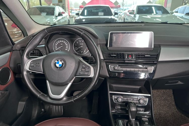 Used BMW 2 Series Gran Tourer 2015 218i Leading Model Interior 6