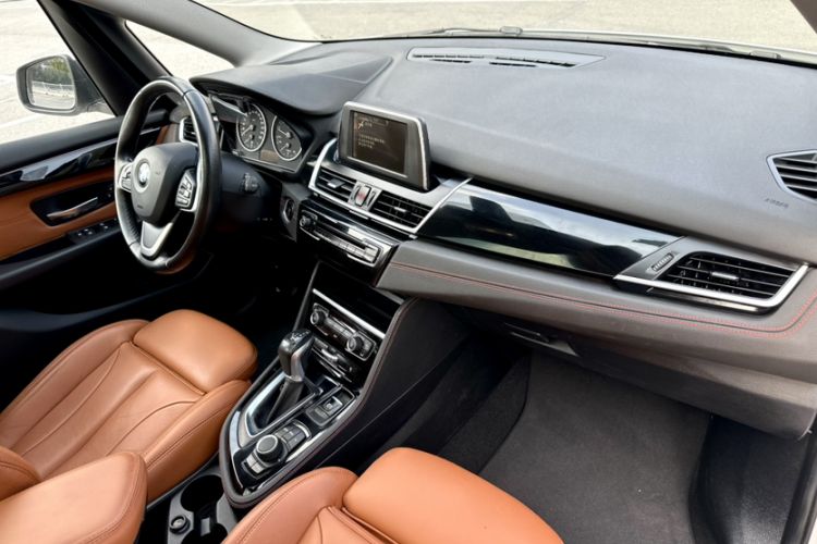 Used BMW 2 Series Gran Tourer 2015 218i Sports Design Package Interior 7