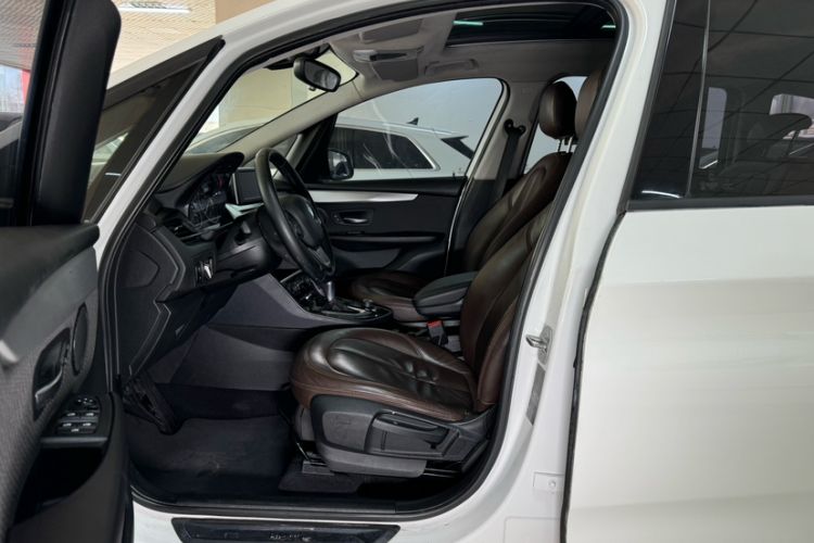 Used BMW 2 Series Gran Tourer 2015 218i Leading Model Interior 9