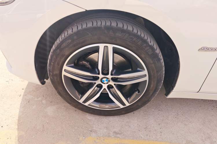 Used BMW 2 Series Gran Tourer 2015 218i Sports Design Package Left Front Wheel Hub