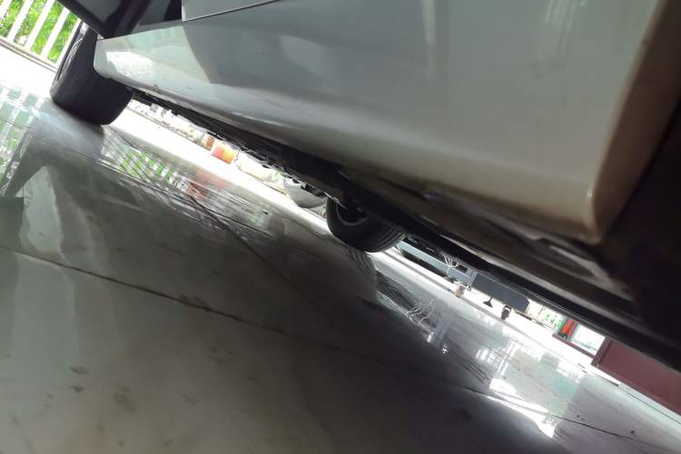 Used BMW 2 Series Gran Tourer 2015 218i Sports Design Package Left Side Sill