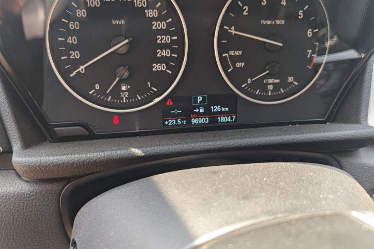 Used BMW 2 Series Gran Tourer 2015 218i Leading Model Odometer Close Up