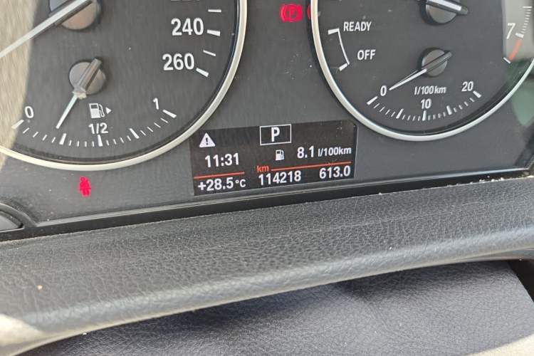 Used BMW 2 Series Gran Tourer 2015 218i Sports Design Package Odometer Close Up