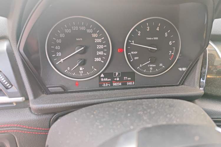 Used BMW 2 Series Gran Tourer 2015 218i Leading Model Odometer Close Up