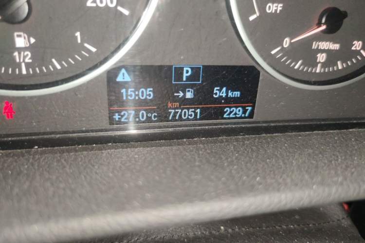 Used BMW 2 Series Gran Tourer 2015 218i Leading Model Odometer Close Up