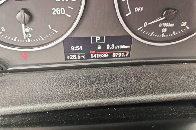 Used BMW 2 Series Gran Tourer 2015 218i Leading Model Odometer Close Up