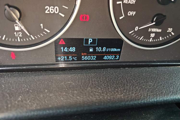 Used BMW 2 Series Gran Tourer 2015 218i Leading Model Odometer Close Up
