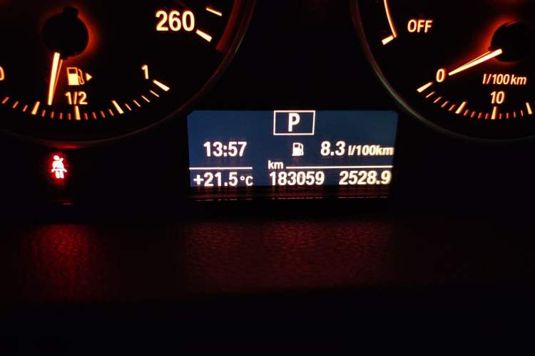 Used BMW 2 Series Gran Tourer 2015 218i Sports Design Package Odometer Close Up