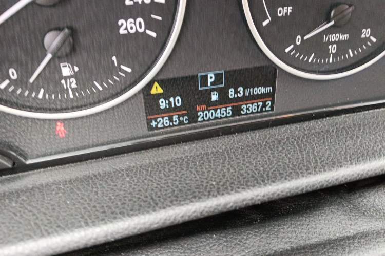 Used BMW 2 Series Gran Tourer 2015 218i Leading Model Odometer Close Up