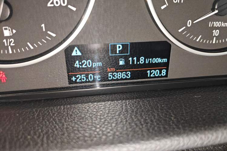 Used BMW 2 Series Gran Tourer 2015 218i Sports Design Package Odometer Close Up